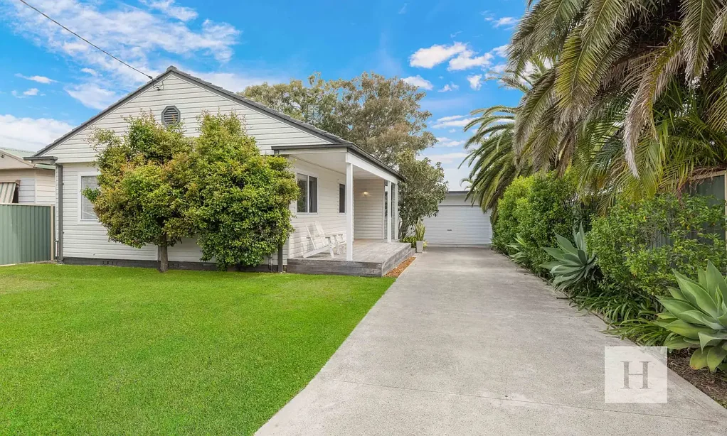 34 Yackerboom Avenue, Buff Point, NSW 2262