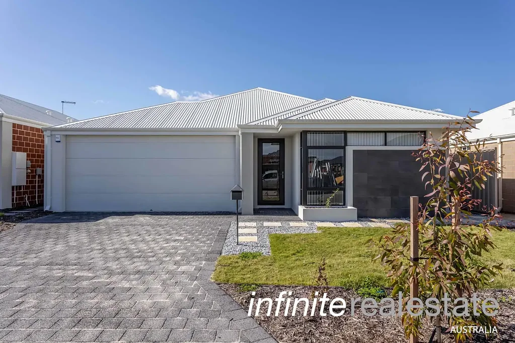 GORGEOUS 4 X 2 FAMILY HOME IN SOUGHT AFTER LOCATION !