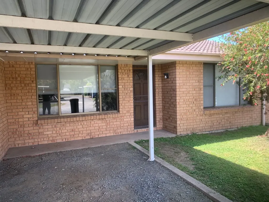 Fresh renovated two bedroom unit now up for lease