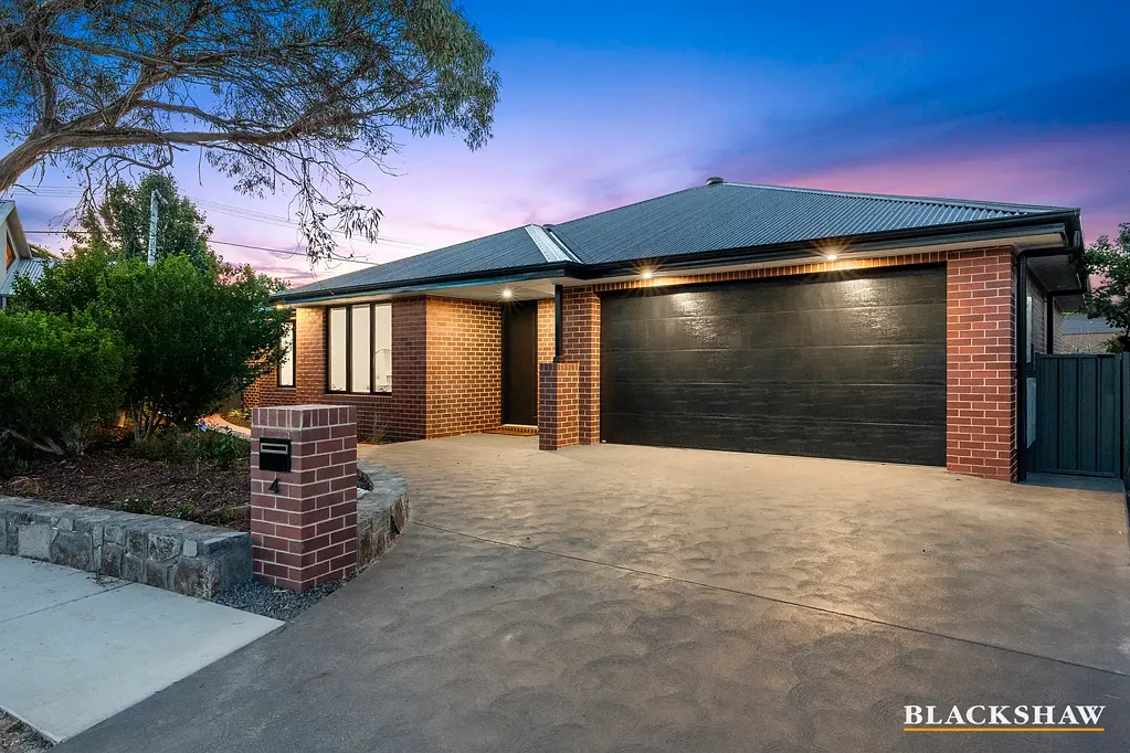 4 Tooma Place, Narrabundah, ACT 2604