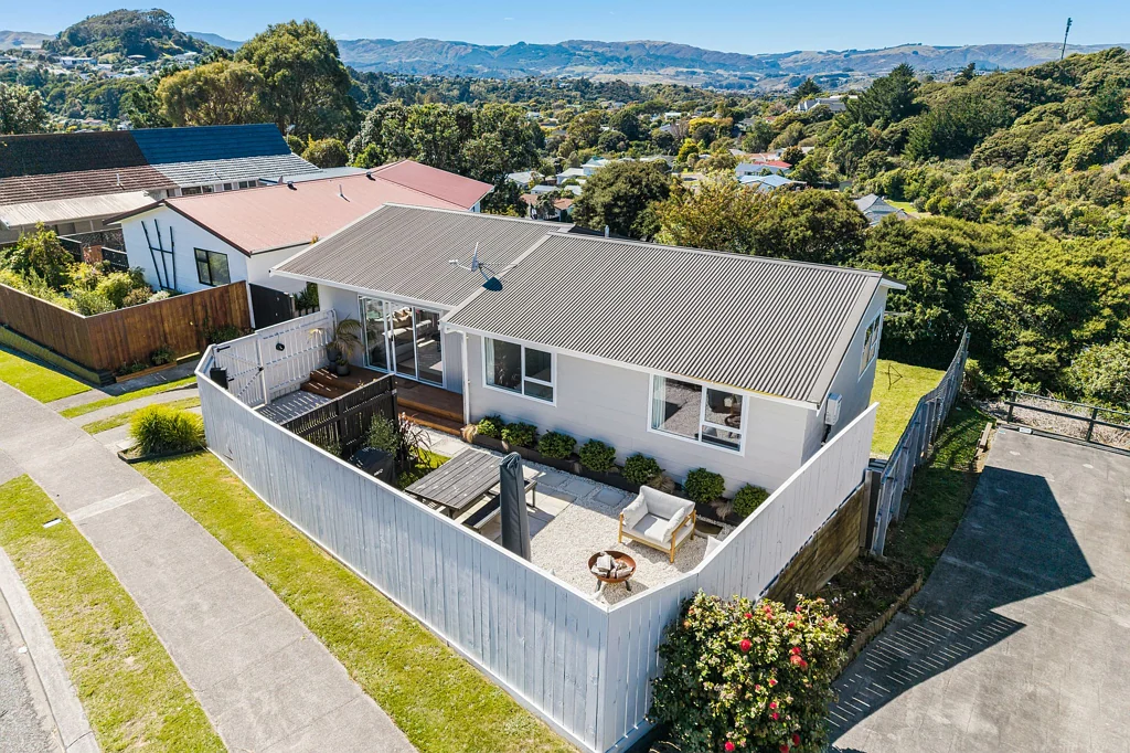 11 Parkinson Close, Whitby, Porirua, Wellington