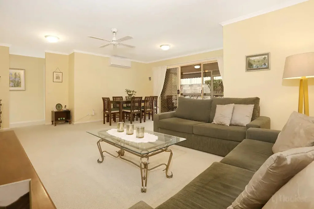 Coombabah 3غرفة نوم Boutique Coombabah Villa in a Well Kept, Tightly Held Complex