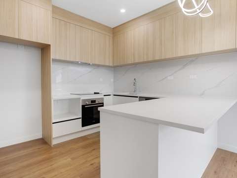 Massey 3房  3 Bed + Study with Garage - $885K!