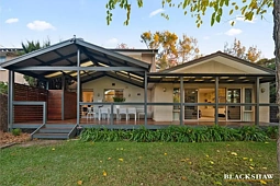 99 Schlich Street, Yarralumla
