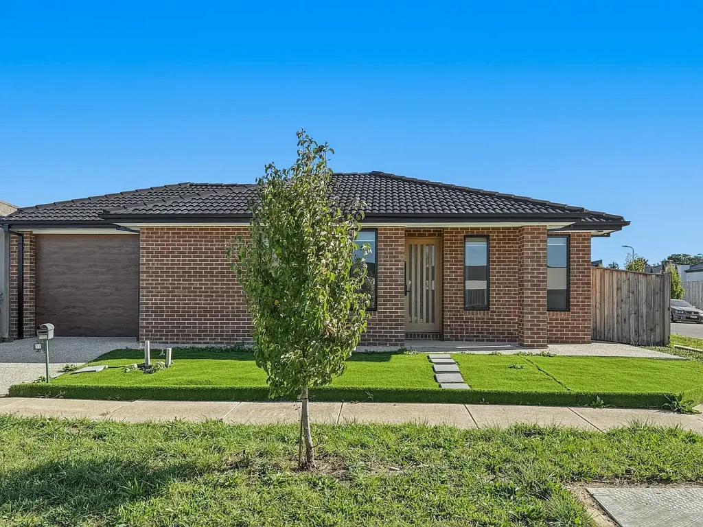 Modern Family Living in the Heart of Mickleham