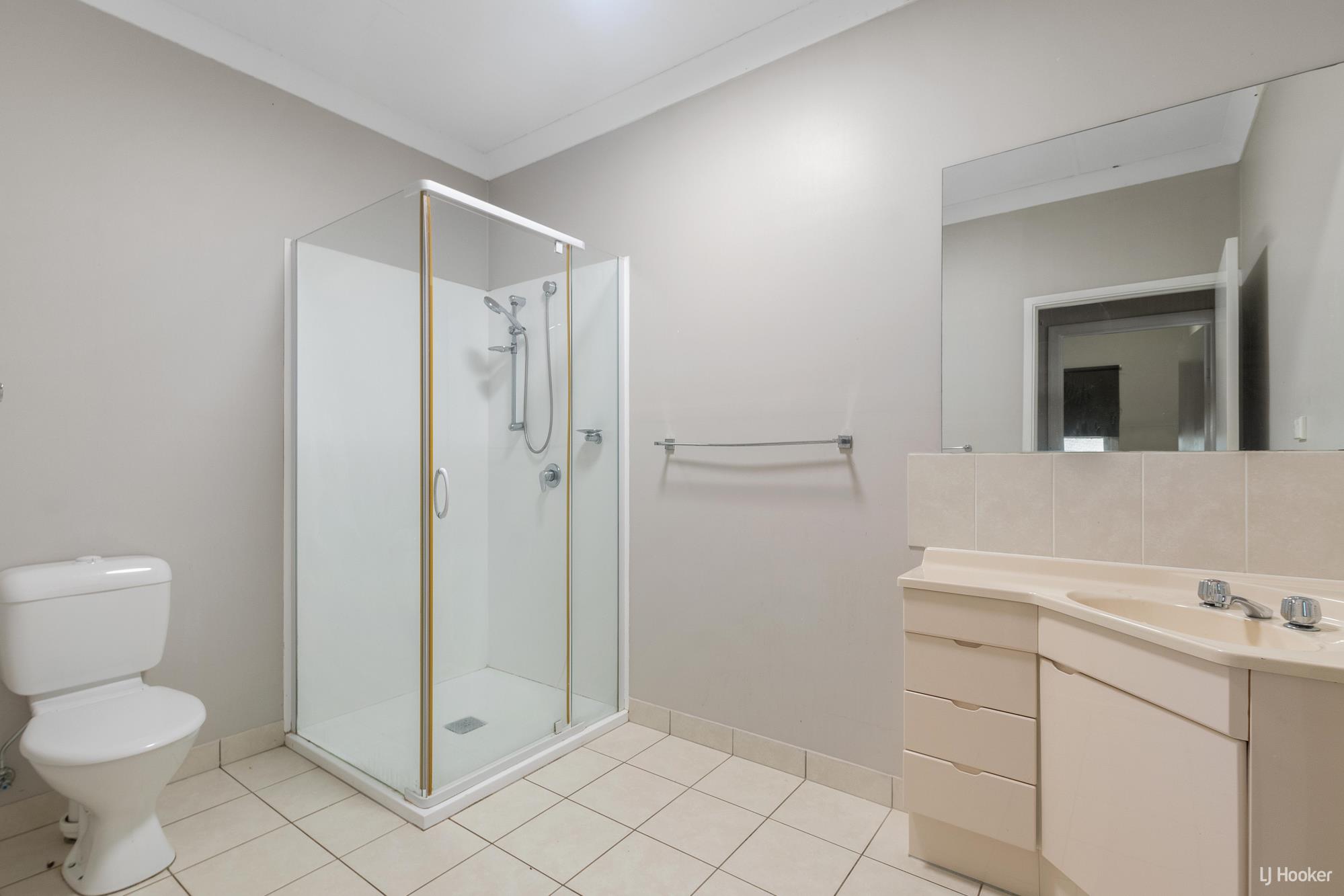 35 ELEVENTH AV, RAILWAY ESTATE QLD 4810, 0 Bedrooms, 0 Bathrooms, House