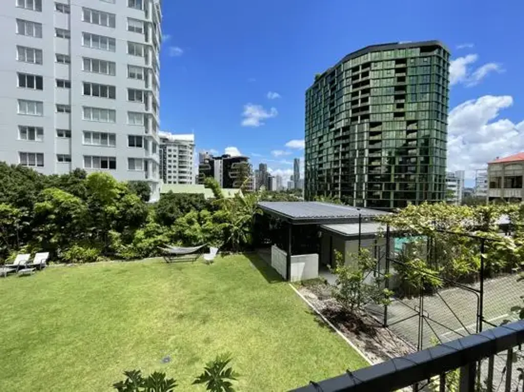 Freshly renovated apartment in Kangaroo Point ready to rent.