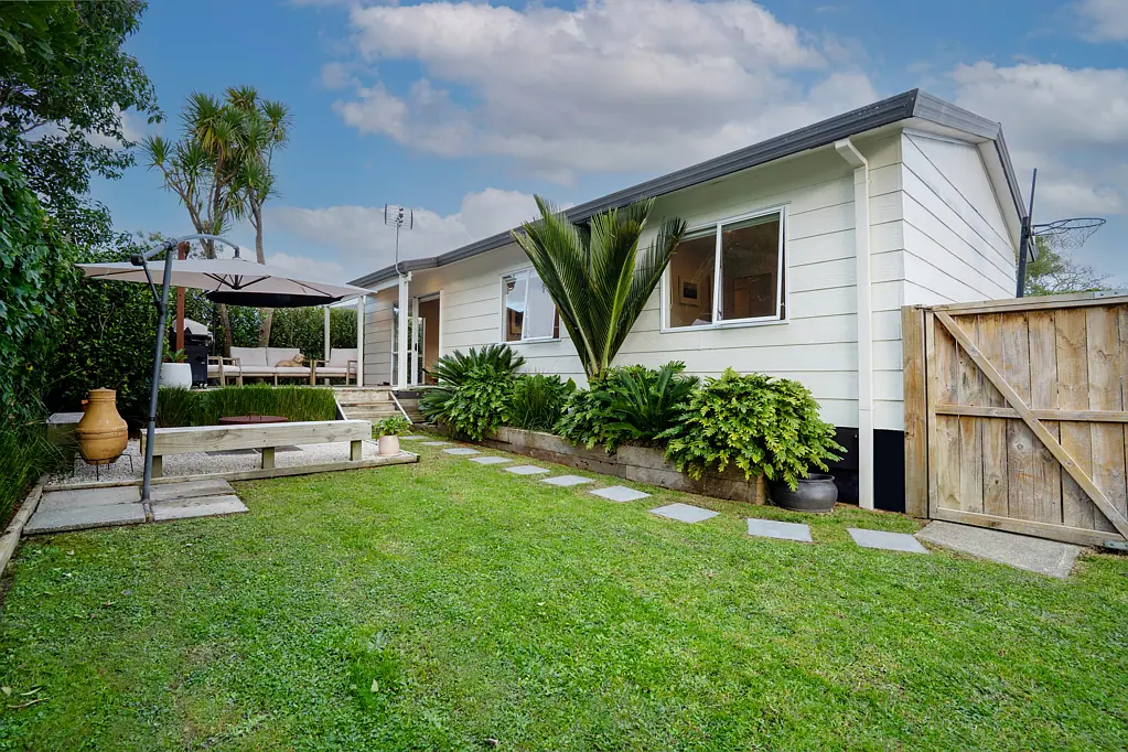 1/61 Kaurilands Road, Titirangi, Waitakere City, Auckland