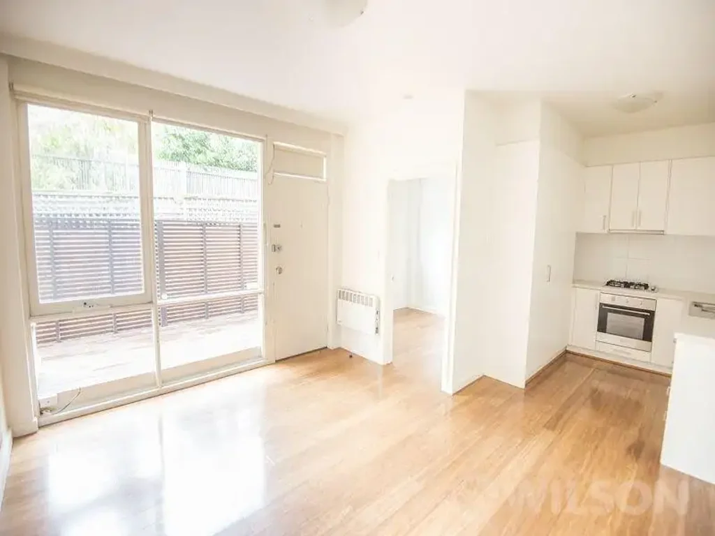Two-bedroom apartment with a courtyard