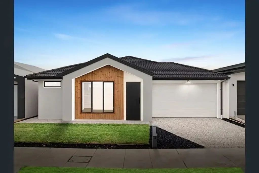 Mickleham 4房 宽敞街角地块 325平米 4卧2卫 时尚厨房 双车库 优越社区位置 Modern Home with All Ticks for a Family !!