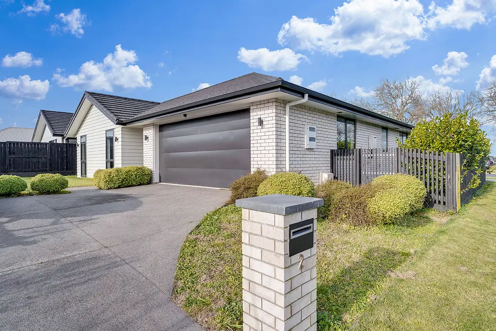 Morrinsville 3 Bedroom Striking Street Appeal, Prime Corner Position