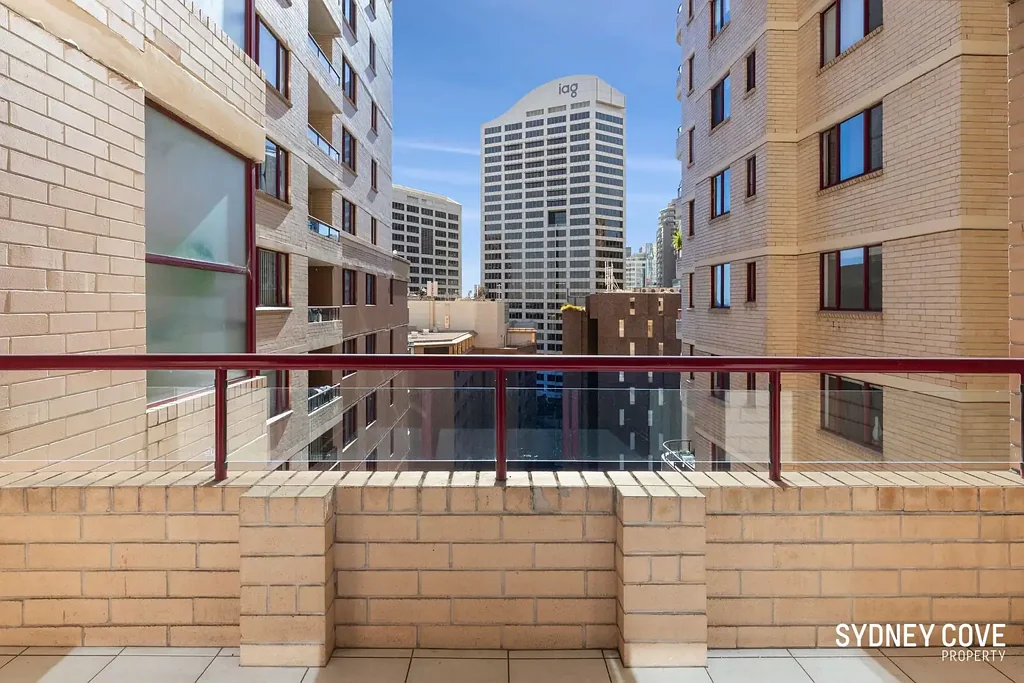 SPACIOUS TWO-BEDROOM APARTMENT IN THE HEART OF SYDNEY CBD |  Unfurnished