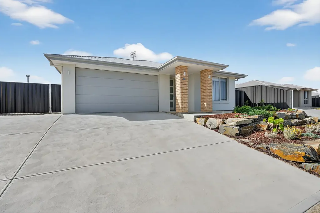 46 Victoria Parade, Hindmarsh Island, SA 5214