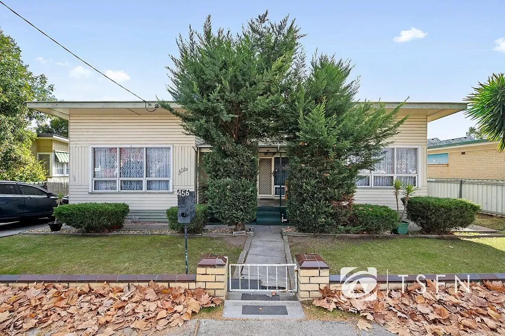 456 High Street, Golden Square, VIC 3555