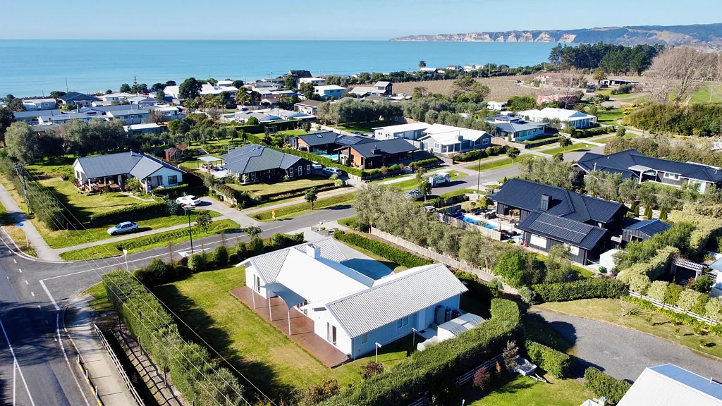 Haumoana 4房  A modern retreat with a coastal heartbeat