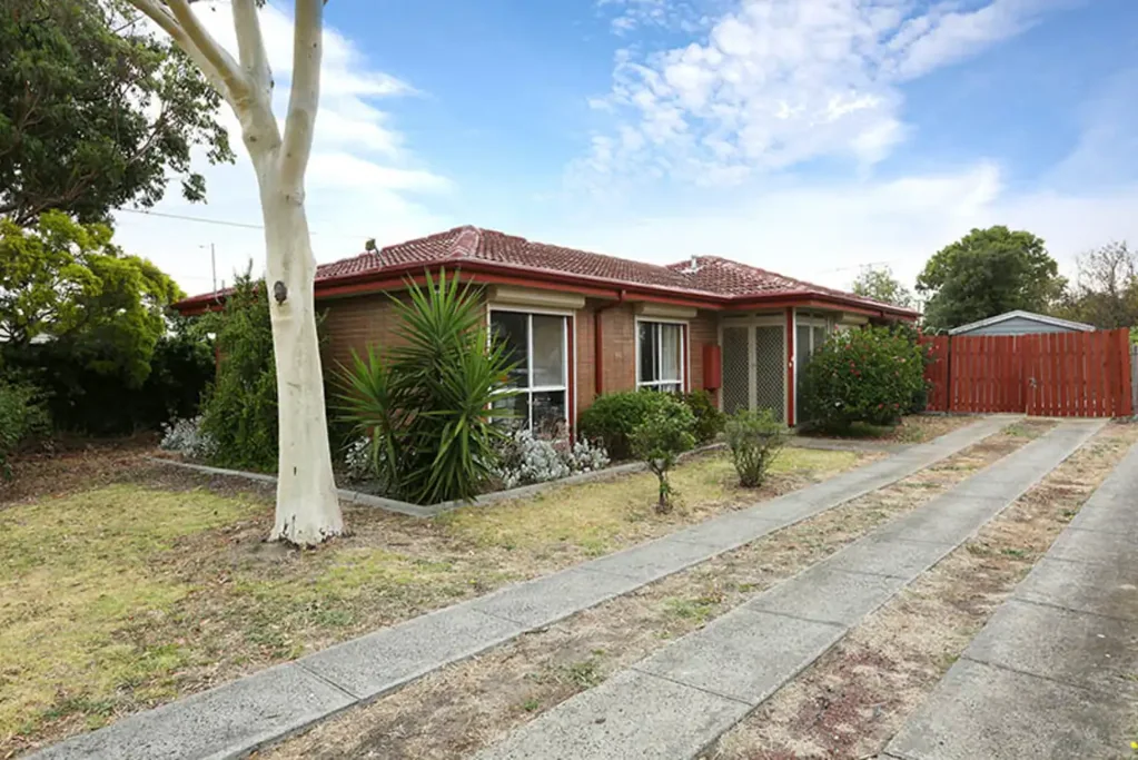 Sunshine West 3침실 Attention All Developers, Investors & Builders!