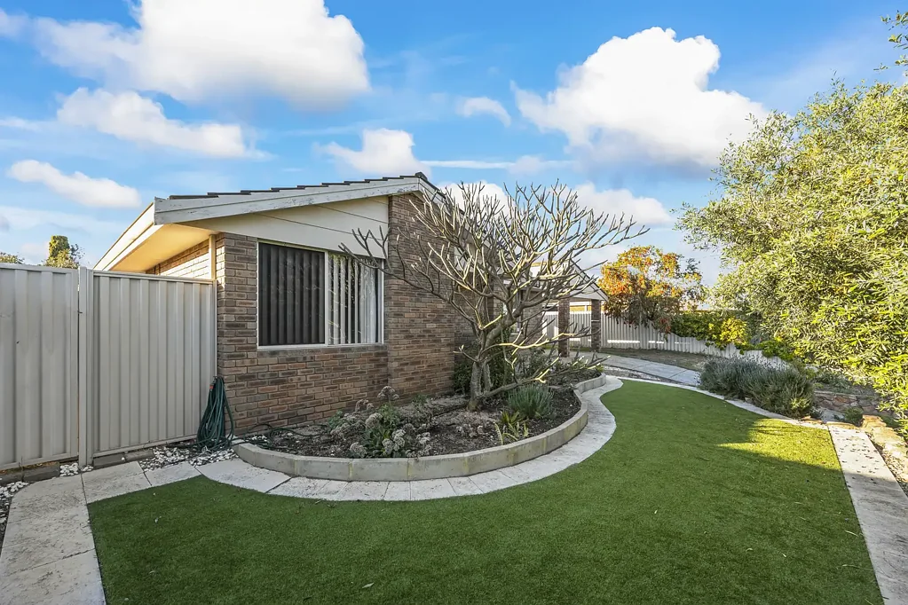 Pleasant Padbury family home!