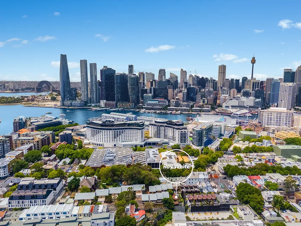 Pyrmont 4房 稀有精致绿洲 4卧3卫双车库 Gaggenau厨房 阳光露台 城市景观 Contemporary Inner City Oasis Showcases Bold Design At Premier Address