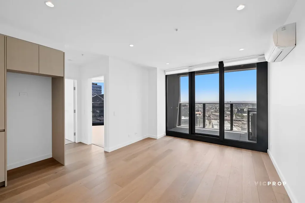 STUNNING HOME IN MELBOURNE QUARTER