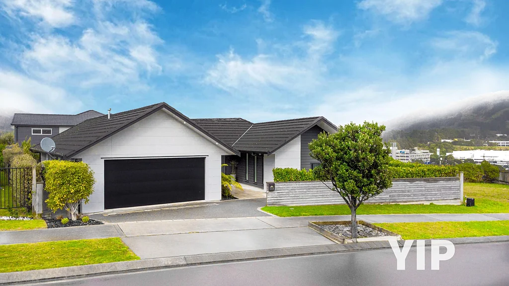 152 John Burke Drive, Aotea, Porirua, Wellington