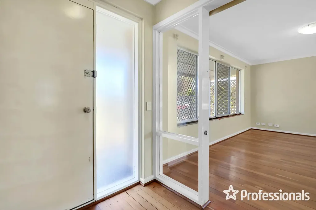 GREAT LOCATION - GREAT FAMILY HOME