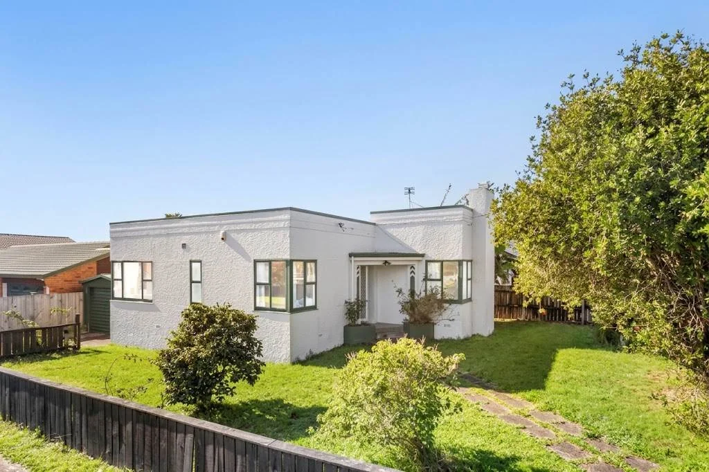 Mount Roskill 3Zimmer Corner-Site Charm with Double-Glazed Comfort