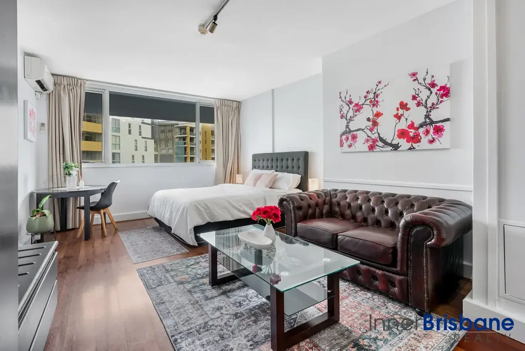 Spring Hill Furnished Stylish Studio | City Living At It's Finest