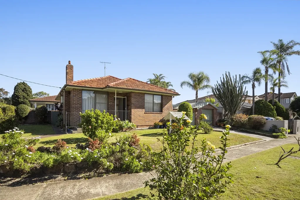 Pagewood 3Phòng ngủ Light-Filled Family Home In a Tightly Held Location