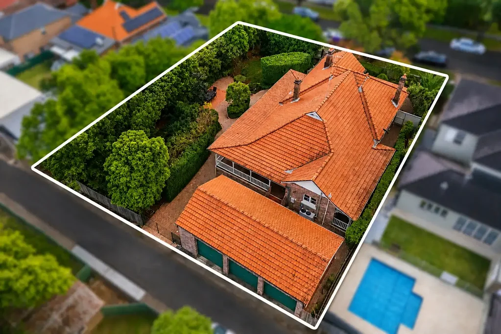 North Strathfield 4Kwarto Grand Double-Brick Federation Residence on a Rare 1,111sqm Landholding