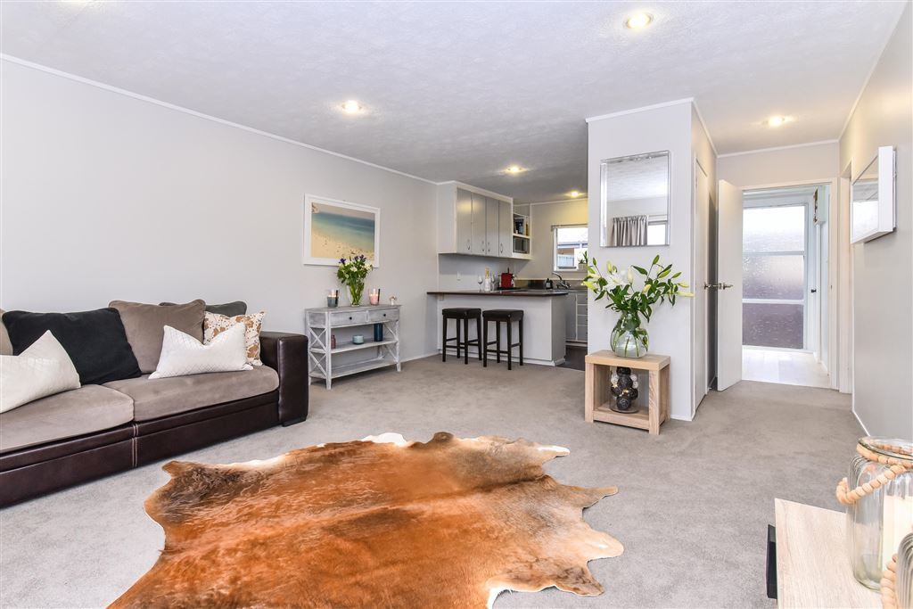 2/39 Challen Close, Conifer Grove, Auckland - Papakura, 2房, 1浴