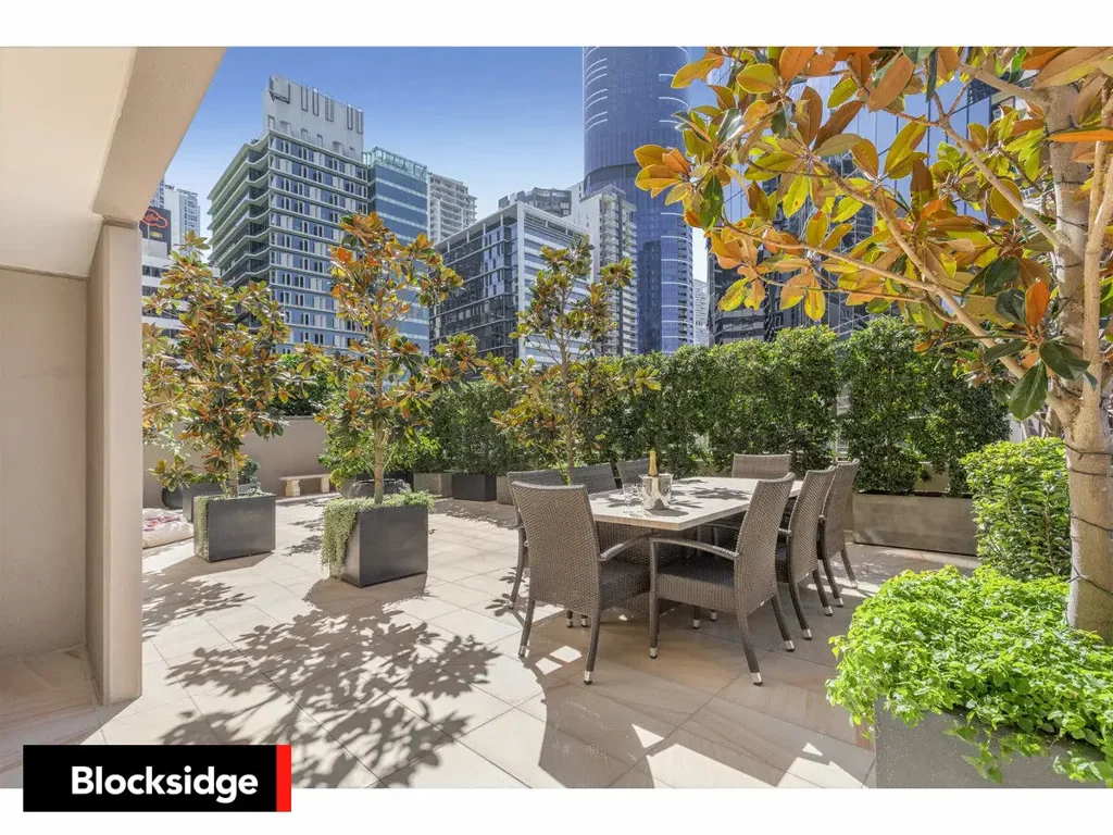 Brisbane City 2 Bedroom House feel with the convenience of inner city living