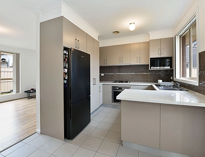 39A Bowes Ave, Airport West, North Melbourne, 3房, 1浴, Unit