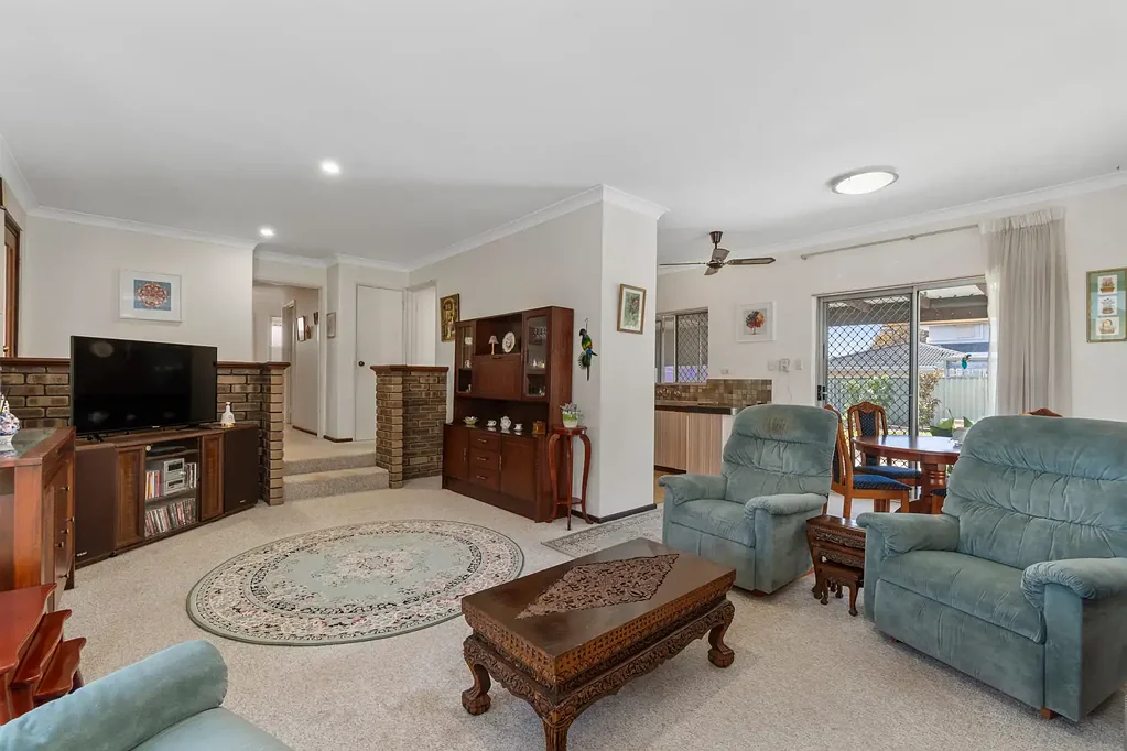 30 Glencairn Way, Parkwood, WA 6147
