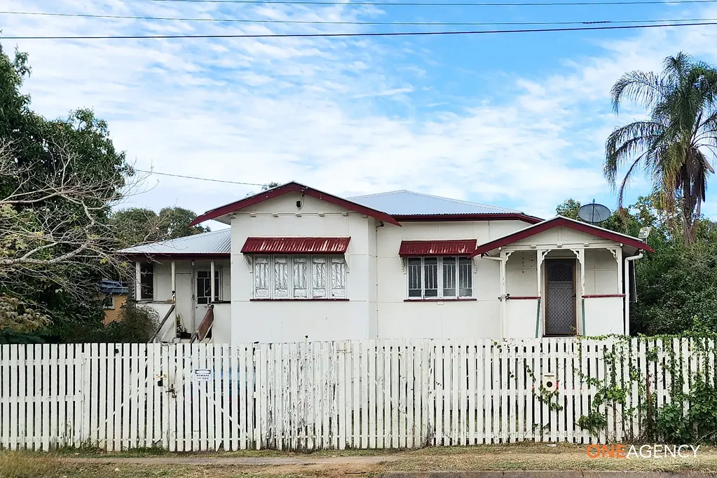 Berserker 4 Slaapkamer Positively great rental returns with this North Rockhampton duplex