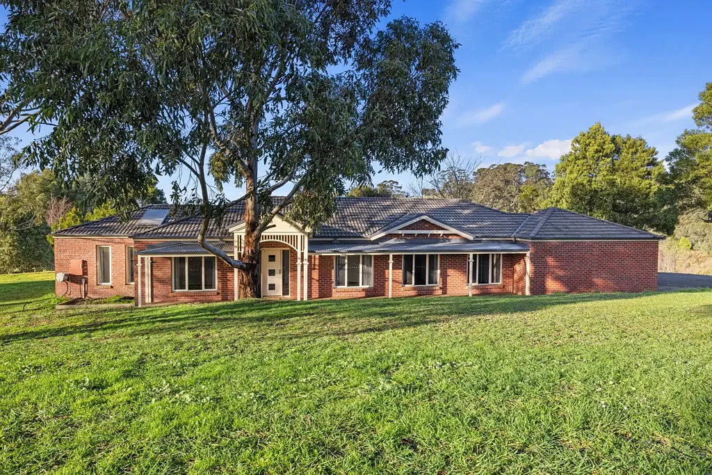 Korumburra 4 Bedroom Tranquil Country Retreat on 2.5 Usable Acres
