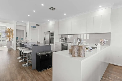 1 Marks Parade, Marks Point, NSW 2280, 6房, 4浴, House