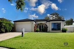 32 De Castella Drive, Boambee East