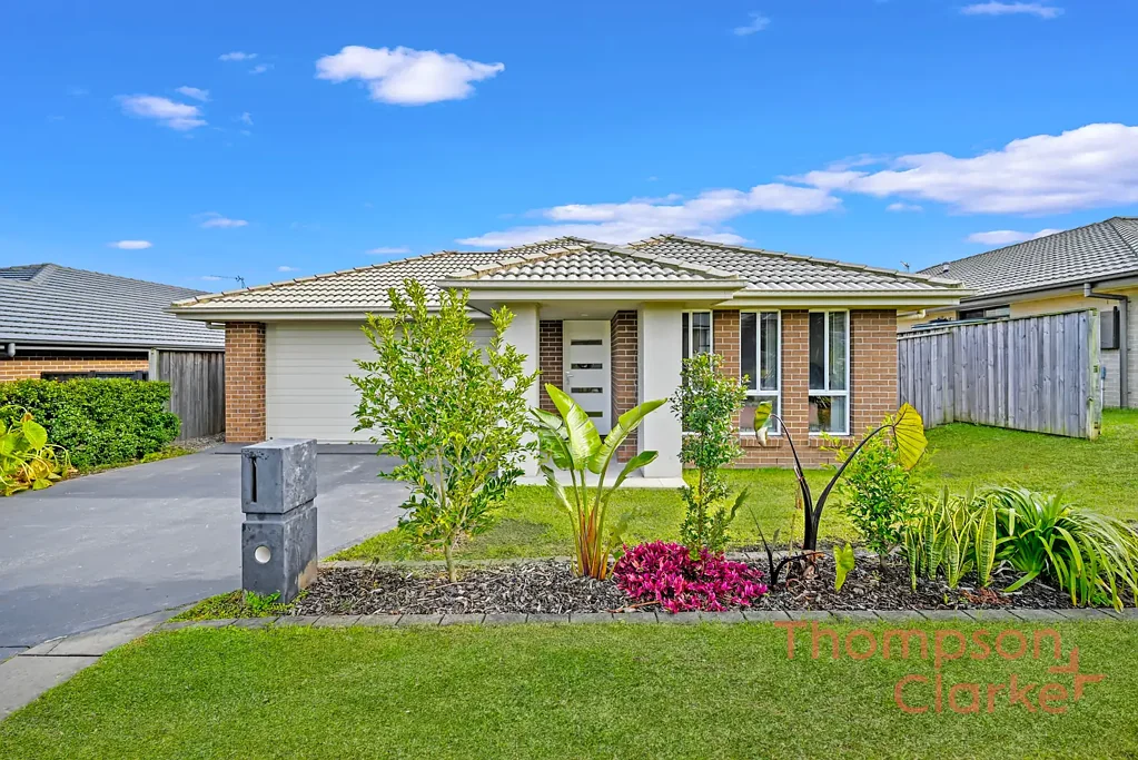 7 Plover Circuit, Aberglasslyn, NSW 2320