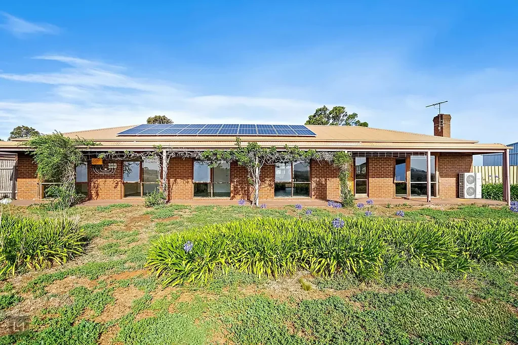Little River Spectacular 60-Acre Rural Retreat with Stunning Views & Exceptional Amenities