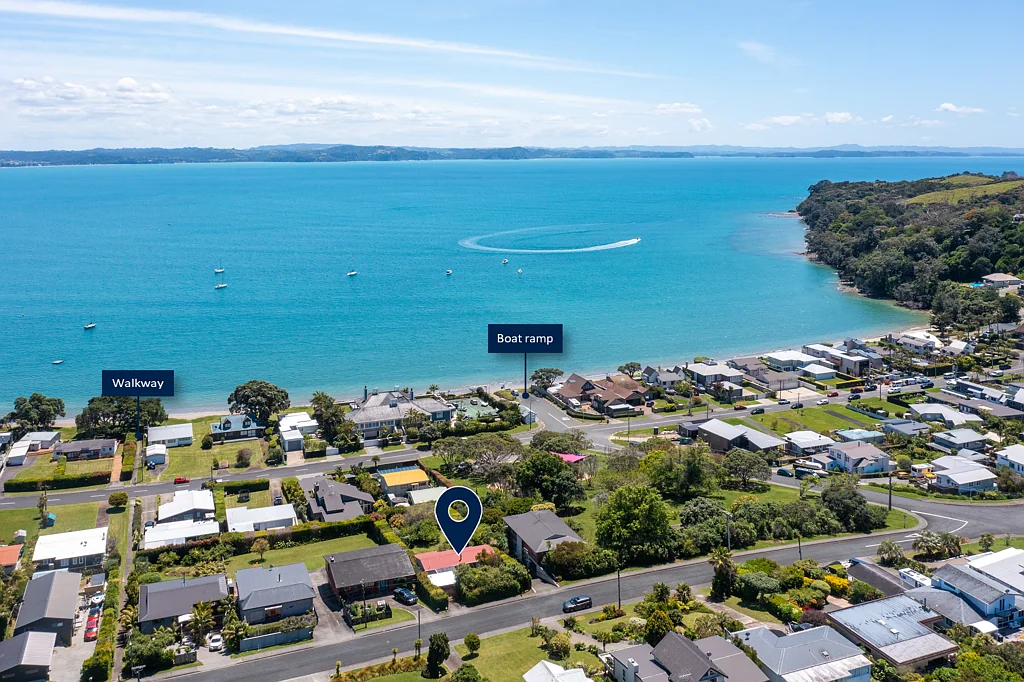 30 De Luen Ave, Tindalls Beach, Rodney District, Auckland