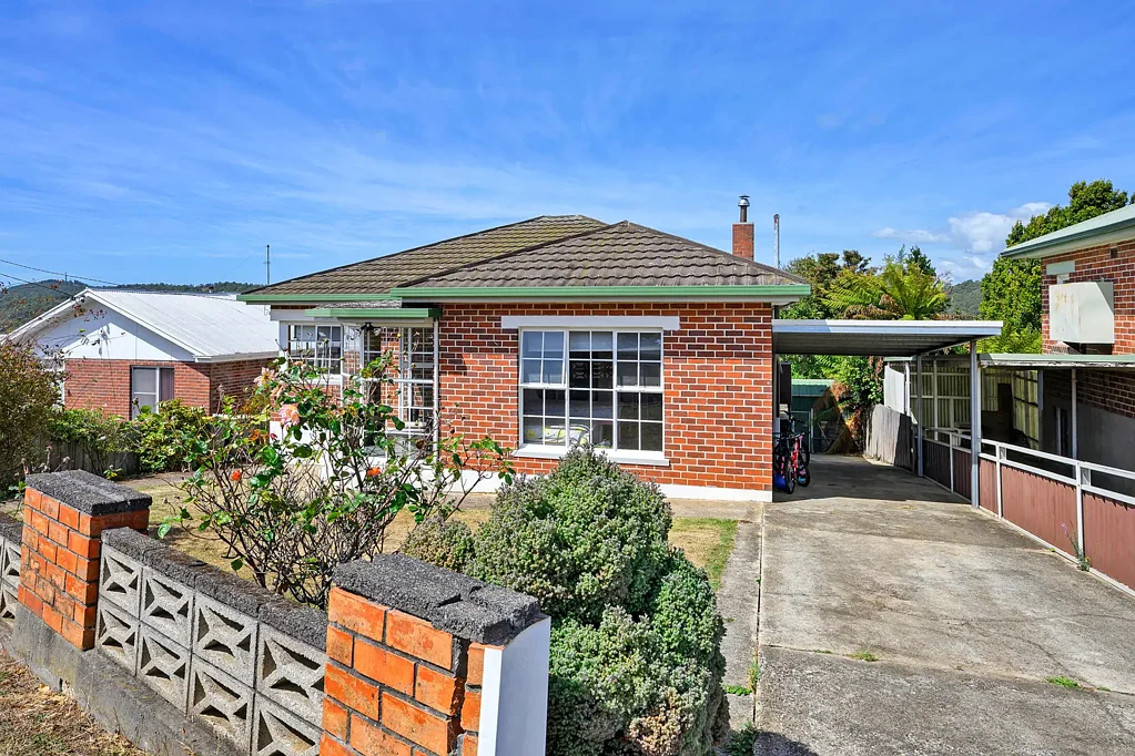 19 Mcphee Street, Havenview, TAS 7320