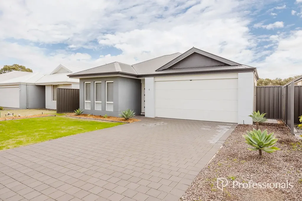 6 Welford Way, Yanchep, WA 6035