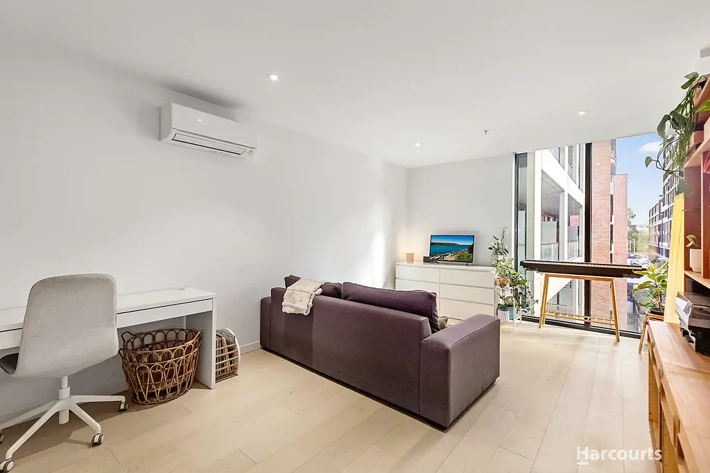 Moonee Ponds 1房 Mason Square精装公寓 开放式设计 现代厨房 私人阳台 25米泳池 健身房 露天影院 步行交通 便捷生活 Stylish 1-Bedroom Apartment in the Heart of Moonee Ponds