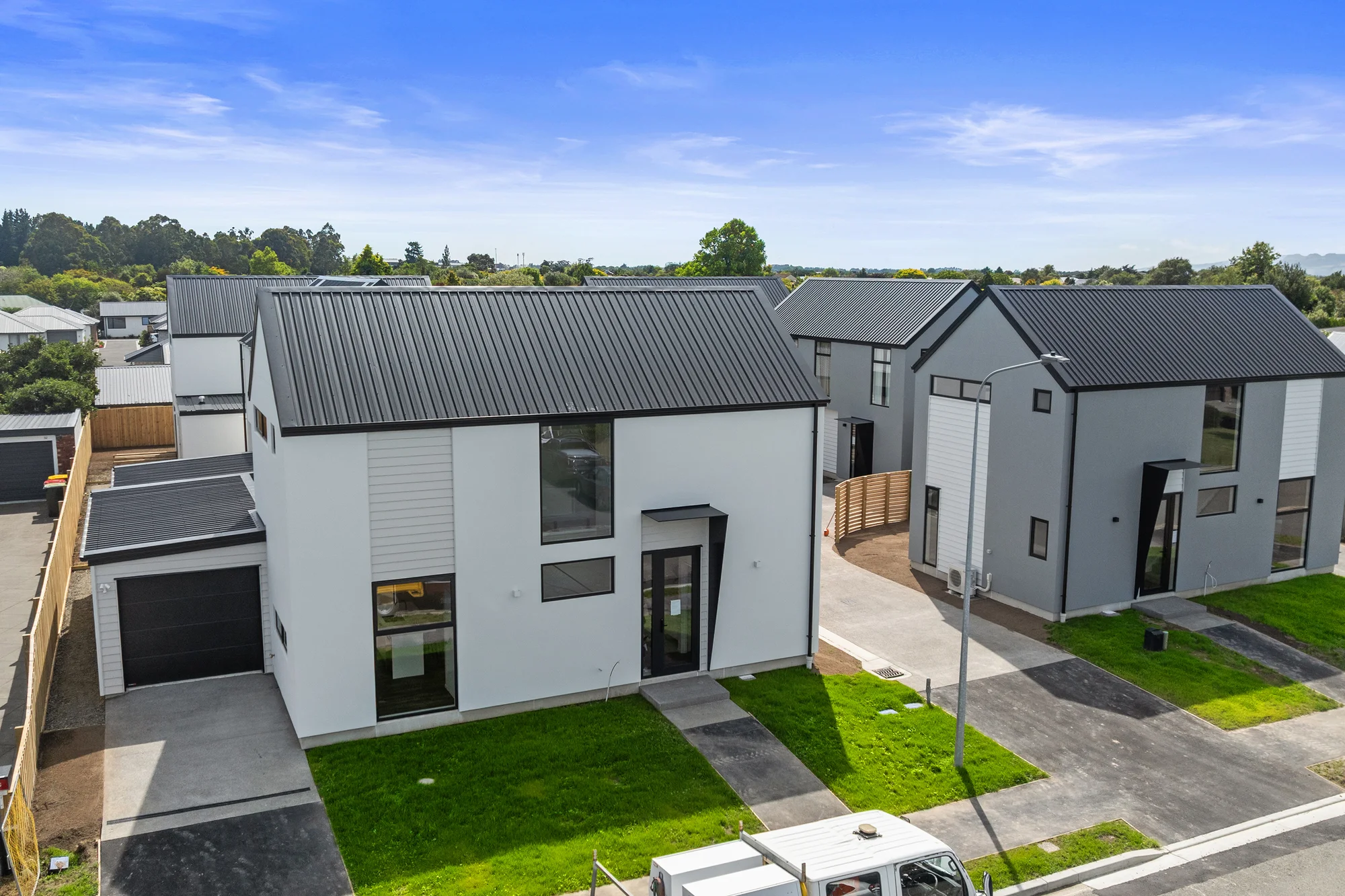 Rolleston 3房  Four Luxury Townhouses on Freehold Titles