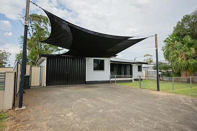Roma 4房  Four Bedroom Home in Prime Location