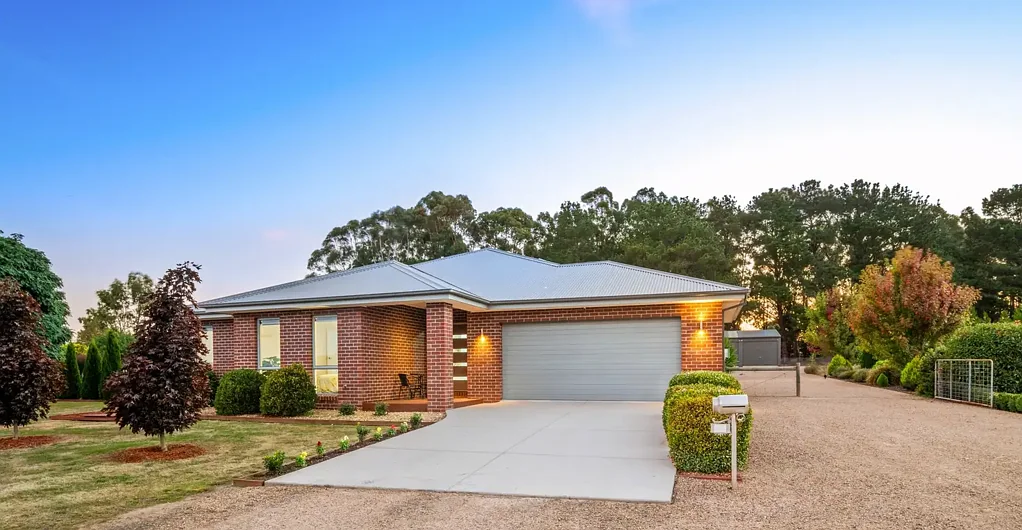 46 Windermere Way, Cardigan Village, VIC 3352