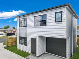 2/177 Old Wairoa Road, Papakura