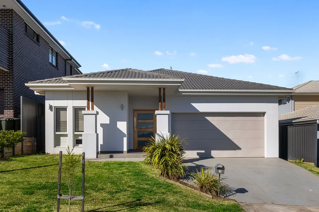 Beautifully Presented Split-Level Family Home
