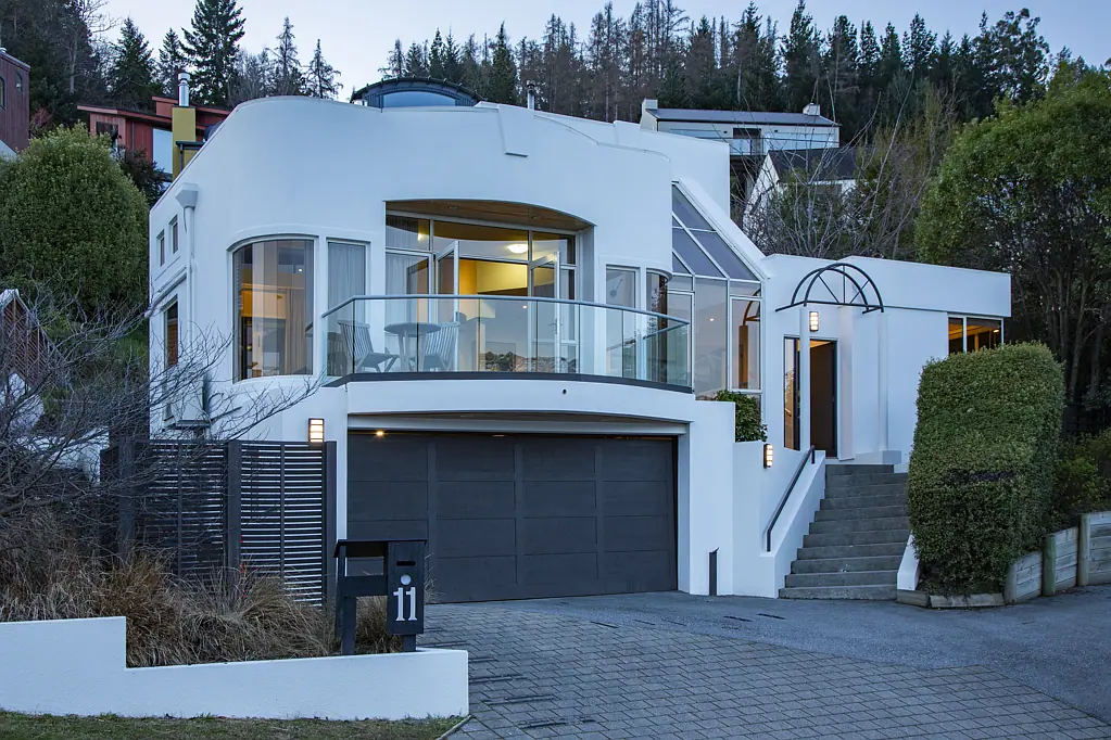 Queenstown Hill 3房  Art deco style prime position