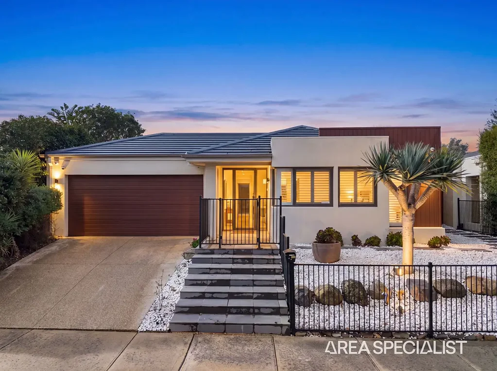 Pakenham 4ਬੈੱਡਰੂਮ The Brief:
Luxury Family Living with Designer Finishes in the Prestigious Worthington Estate